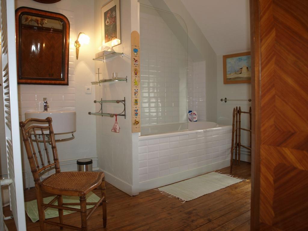 Le Vivier Hotel Challes Room photo